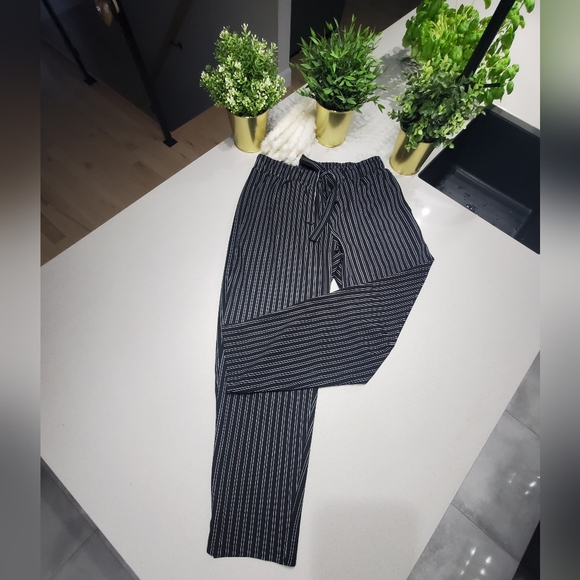 LILY MORGAN Splendide pantalon à jambes larges et aux chevilles ceintrées - Picture 2 of 6